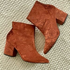 Penny Loves Kenny Copper Velvet Jacquard Statement Ankle Boots Block Size 9